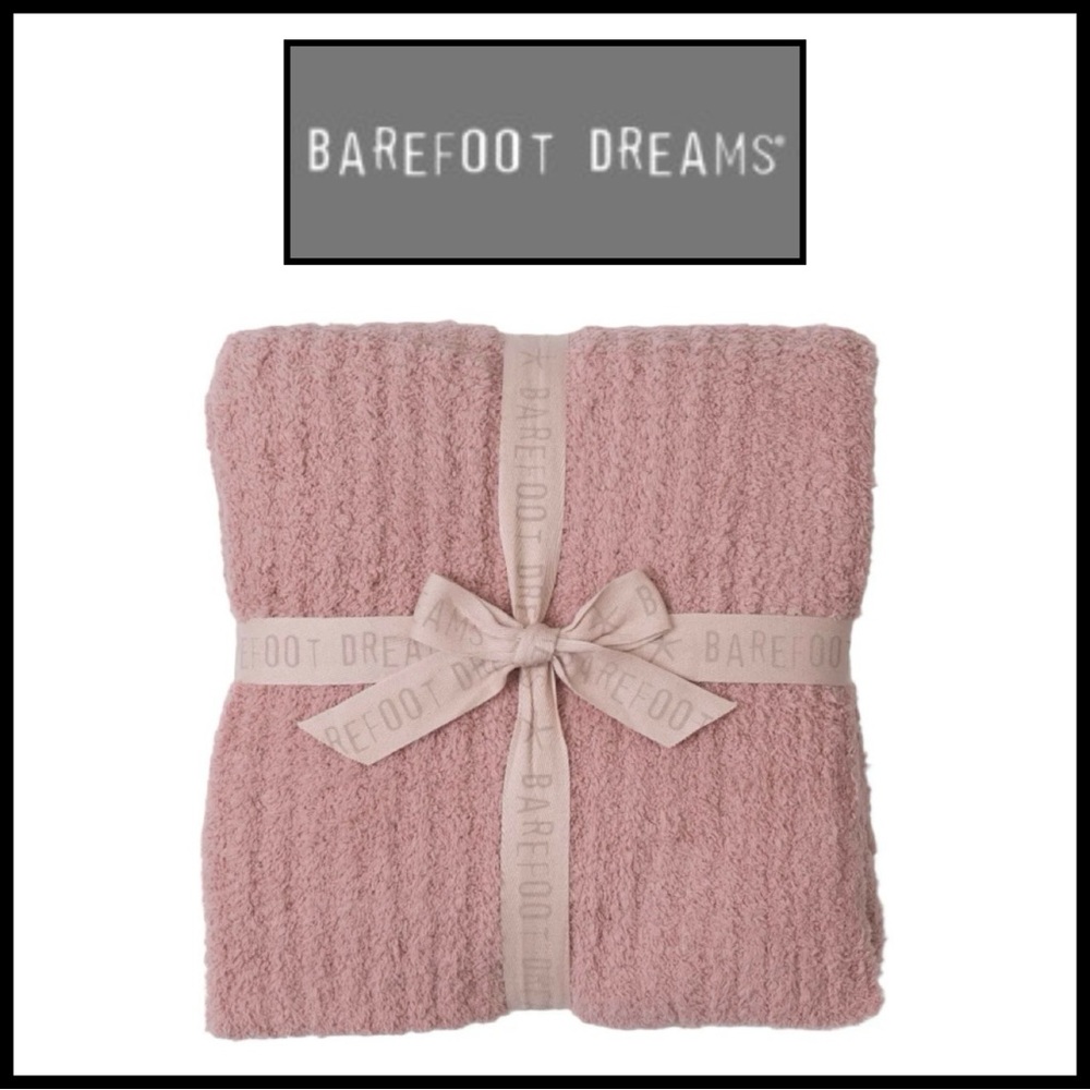 Barefoot Dreams Throw Blanket in Dusty Coral. Brand New.